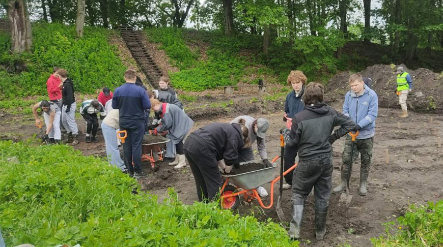Excavations explore large ancient settlement of Mensk