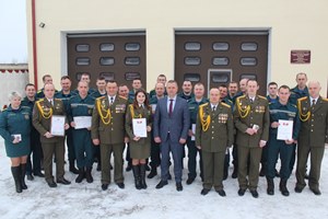 Павіншавалi выратавальнікаў-пажарных са святам
