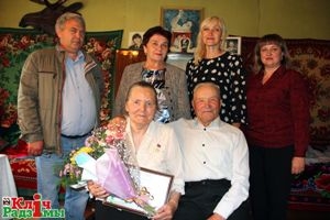 Кіраўніцтва Шаркаўшчынскага раёна павіншавала з юбілеем ветэрана працы Зою Уладзіміраўну Пранько