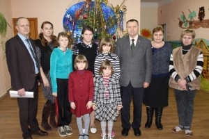 Віншаванні і падарункі для выхаванцаў сацыяльна-педагагічнага Цэнтра ў межах акцыі “Нашы дзеці”