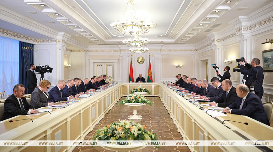 Лукашенко о перспективах Витебской области: нужен пошаговый антикризисный план 