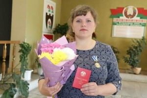 У свае 33 гады шаркаўчанка Кацярына Буко - шчаслівая мама пецярых дзяцей