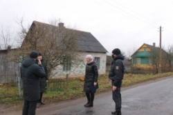 В Германовичском сельисполкоме
состоялось выездное заседание постоянно действующей комиссии по обследованию
состояния жилых домов
