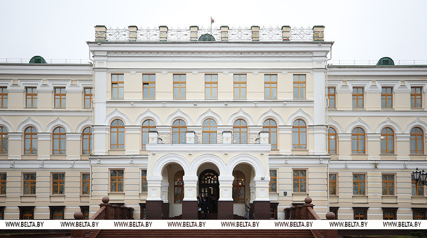 Президент Беларуси Александр Лукашенко проводит совещание по обеспечению устойчивого развития Витебской области