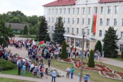 В поддержку мира, безопасности и спокойствия
