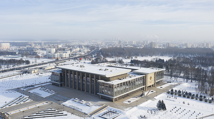 Lukashenko briefed on national situation amid intensifying frosts and emergency response