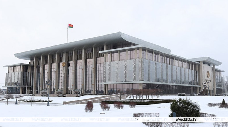 Лукашенко дал совет по АПК: копить деньги не надо, лучше вкладывать в дело, в землю