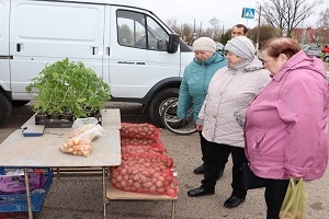 Унесены змяненні ў тэрмінах гандлю ў вяснова-летні перыяд у г. п. Шаркаўшчына