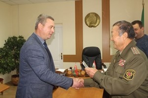Кіраўніцтва Шаркаўшчынскага раёна ўзнагароджана нагруднымі знакамі «30 гадоў Беларускі саюз афіцэраў»
