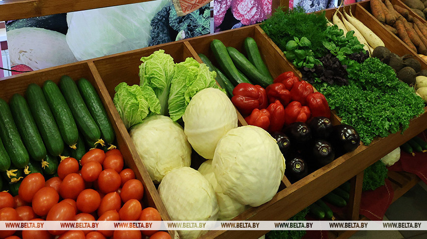 Belarusian retailers, suppliers obliged to ensure sufficient fruit and veg stock in stores