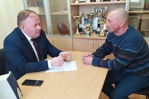Начальнік галоўнага ўпраўлення па ахове здароўя Віцебскага аблвыканкама Міхаіл Вішнявецкі правёў асабісты прыём грамадзян