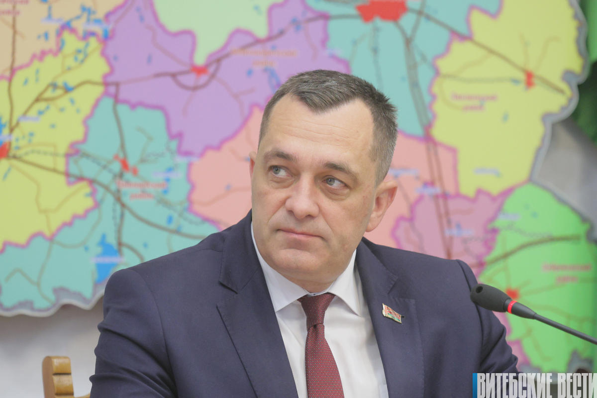«На вас вся надежда», или почему губернатору Витебской области звонят даже из Гомеля?