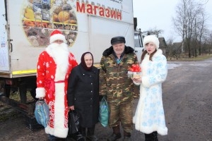 На маршруце аўтакрамы – Дзед Мароз і Снягурачка
