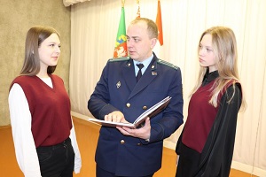 Супрацоўнікі пракуратуры Шаркаўшчынскага раёна сустракаюць сваё прафесійнае свята на працоўным месцы